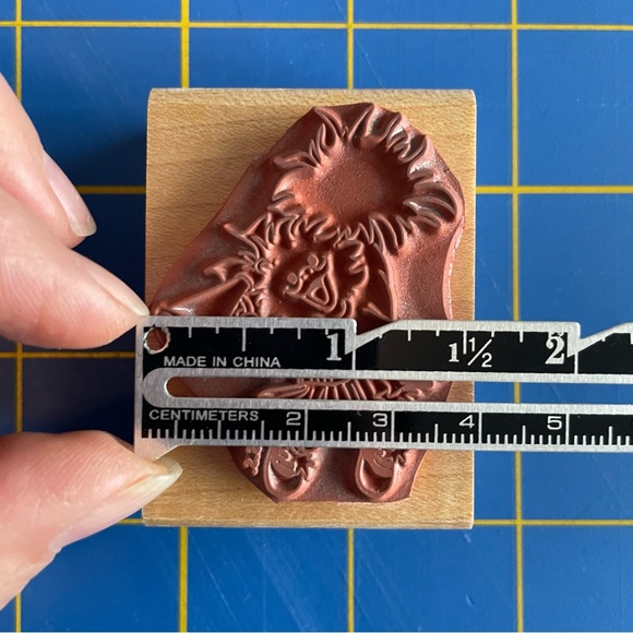 Suzy’s Zoo Rubber Stamps, Duck Stamps, Cheerleader Stamp, I love you Stamp - Picture 5 of 7